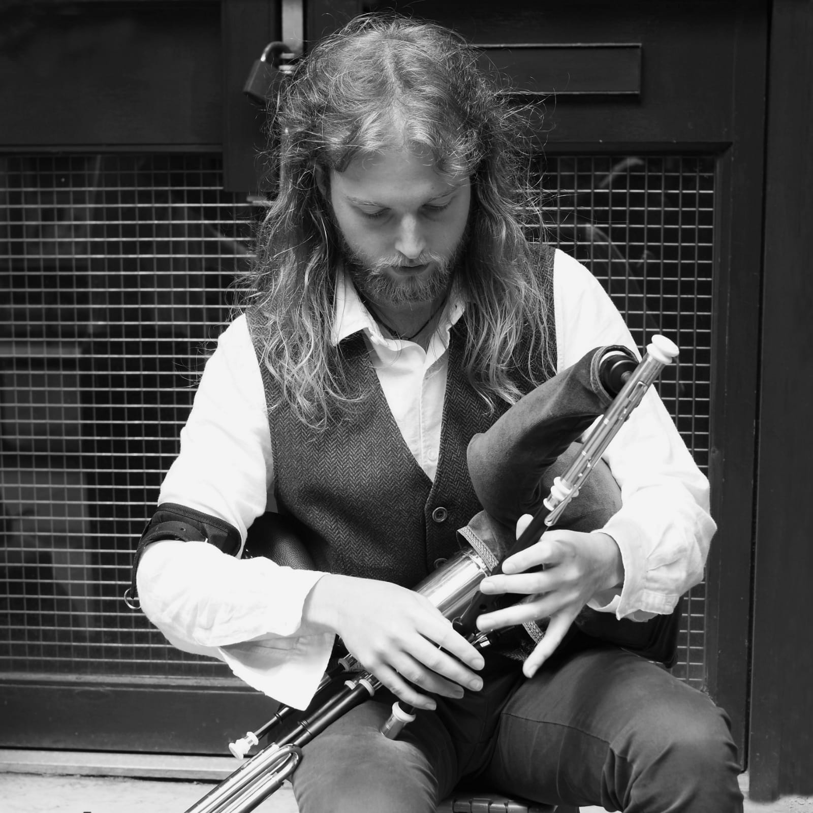 Seb Stone playing uilleann pipes